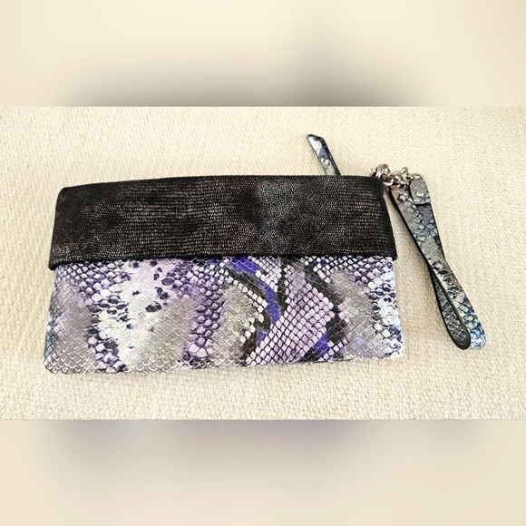 NWOT Vera Wang Black and Purple Iridescent Snake Skin Clutch - Picture 5 of 7